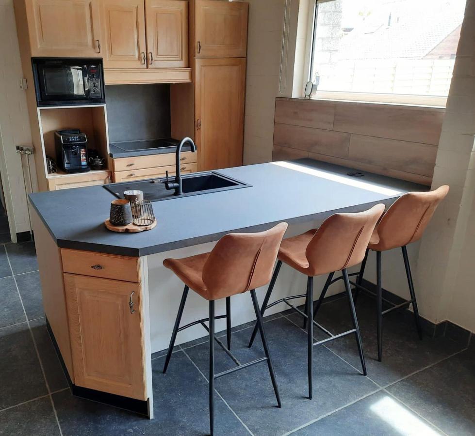 Guesthouse 66 Lommel Bagian luar foto