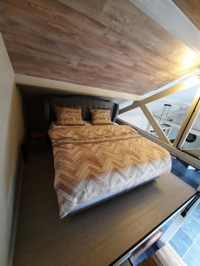 Guesthouse 66 Lommel Bagian luar foto